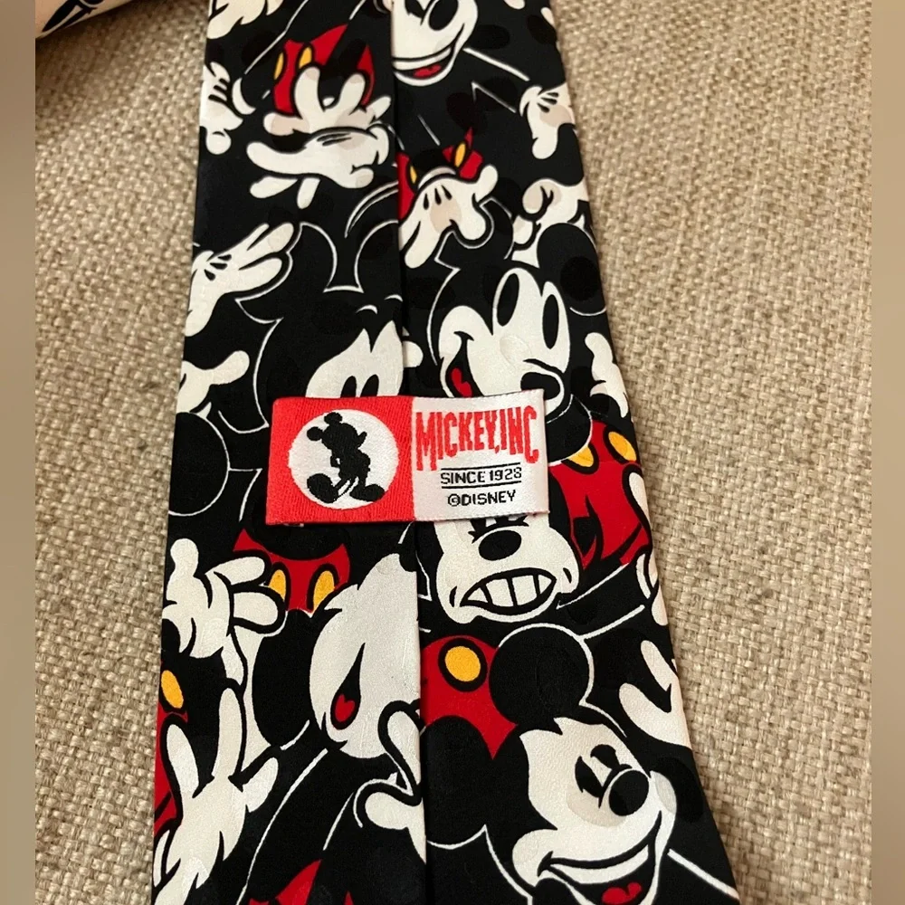 Mickey Mouse silk tie
